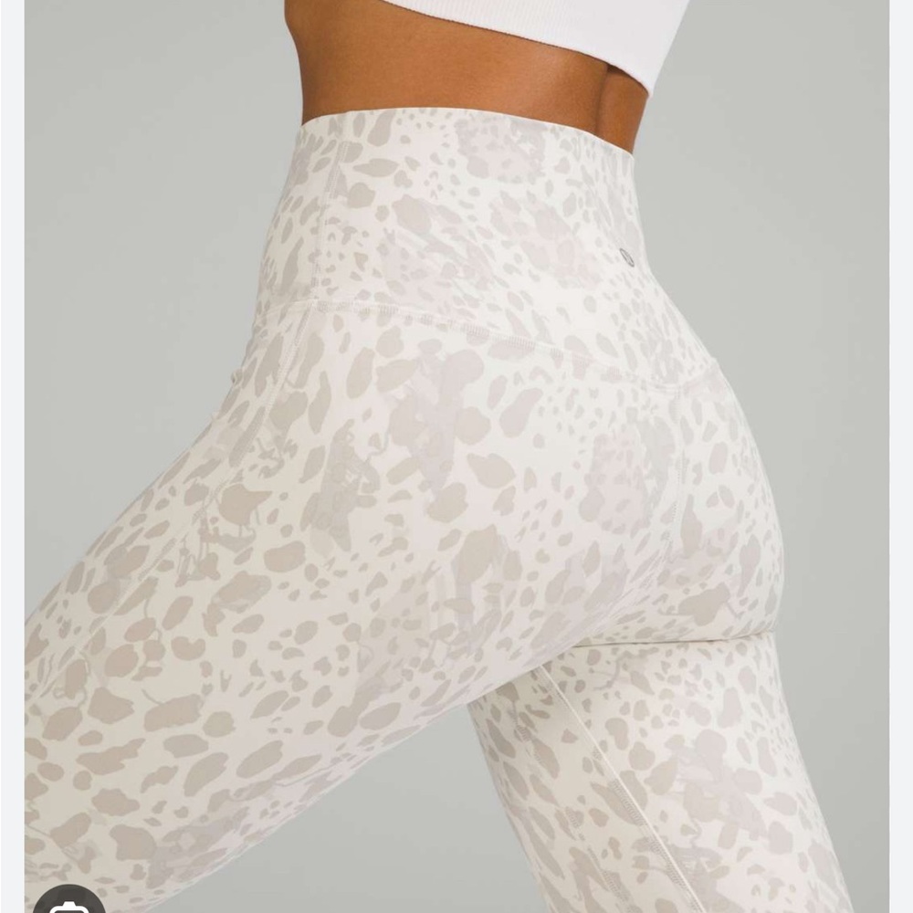 Lululemon High rise Align - camo antique white